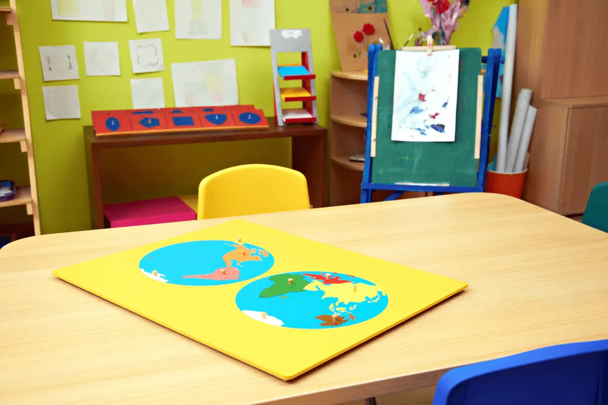 Compare Montessori And Traditional School